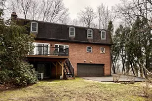 460 Woodland Hills Dr, Pittsburgh, PA 15235 - Photo 5