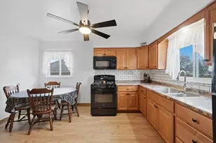 2039 Circle Drive+3 Car Garage, Hopewell Township, PA 15001 - Photo 13