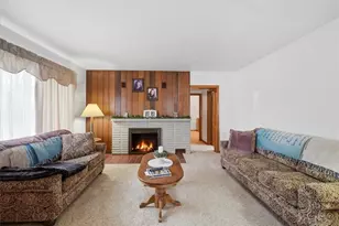 2039 Circle Drive+3 Car Garage, Hopewell Township, PA 15001 - Photo 9