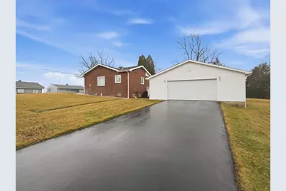 2039 Circle Drive+3 Car Garage, Hopewell Township, PA 15001 - Photo 5