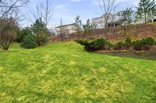 310 Village Dr, Adams Township, PA 16046 - Photo 17