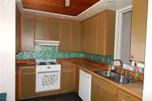 221 Sunset Dr, Wilkins Township, PA 15235 - Photo 17