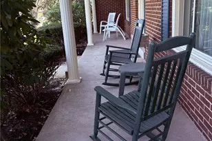 132 Penhurst Dr, Wilkins Township, PA 15235 - Photo 3