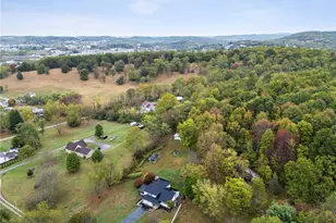 837 Magnolia Ln, Hempfield Township, PA 15639 - Photo 35