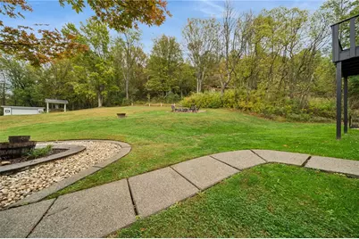 837 Magnolia Ln, Hempfield Township, PA 15639 - Photo 27