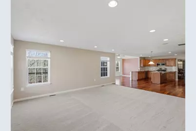 1885 Pioneer Dr, Pittsburgh, PA 15143 - Photo 13