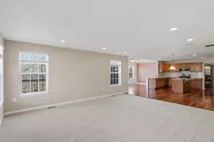 1885 Pioneer Dr, Pittsburgh, PA 15143 - Photo 13