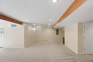 1885 Pioneer Dr, Pittsburgh, PA 15143 - Photo 27