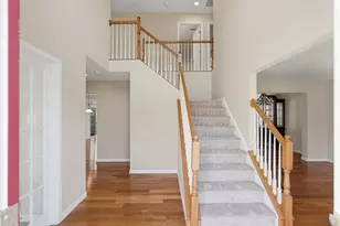 1885 Pioneer Dr, Pittsburgh, PA 15143 - Photo 3