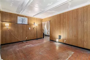 5825 Douglas St, Pittsburgh, PA 15217 - Photo 5