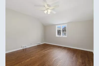 1002 S Greenlawn Dr, Pittsburgh, PA 15216 - Photo 19