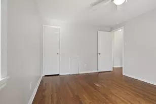 1002 S Greenlawn Dr, Pittsburgh, PA 15216 - Photo 17