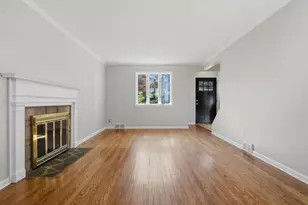 1002 S Greenlawn Dr, Pittsburgh, PA 15216 - Photo 7