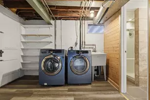 1002 S Greenlawn Dr, Pittsburgh, PA 15216 - Photo 29