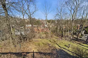 1002 S Greenlawn Dr, Pittsburgh, PA 15216 - Photo 37