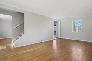 1002 S Greenlawn Dr, Pittsburgh, PA 15216 - Photo 5