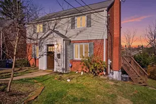 1002 S Greenlawn Dr, Pittsburgh, PA 15216 - Photo 47