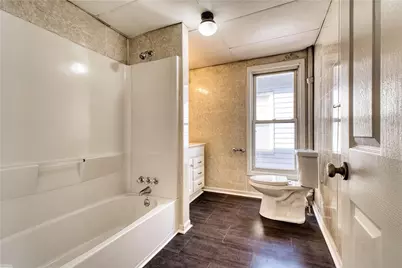 719 Crescent Ave, Ellwood City, PA 16117 - Photo 25