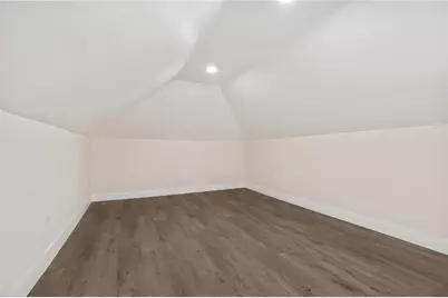 2726 Woodstock, Pittsburgh, PA 15218 - Photo 21