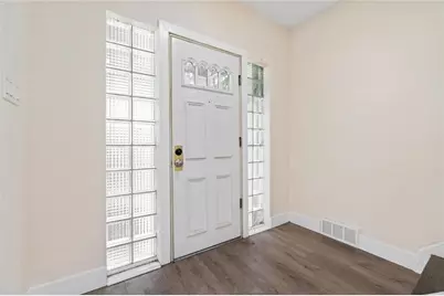 2726 Woodstock, Pittsburgh, PA 15218 - Photo 3