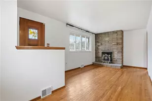 4782 Barone Dr, Pittsburgh, PA 15227 - Photo 7