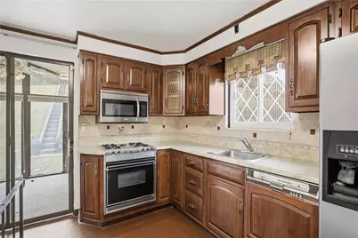 4782 Barone Dr., Pittsburgh, PA 15227 - Photo 9