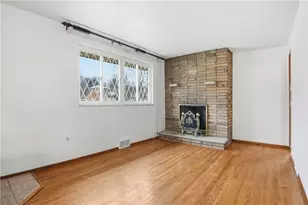 4782 Barone Dr, Pittsburgh, PA 15227 - Photo 3