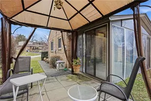 4782 Barone Dr, Pittsburgh, PA 15227 - Photo 33