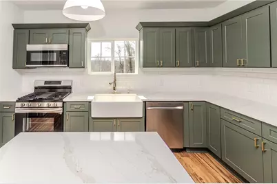 325 Laughlin St, Dawson, PA 15428 - Photo 9