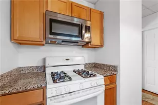 5015 Ampere St, Pittsburgh, PA 15207 - Photo 3