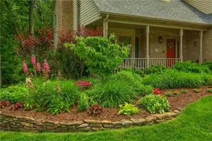 143 Hampshire Dr, Cranberry Township, PA 16066 - Photo 3