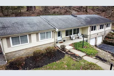 104 Lakewood Dr, Center Township, PA 16001 - Photo 3