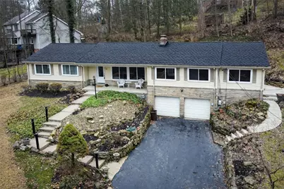 104 Lakewood Dr, Center Township, PA 16001 - Photo 3