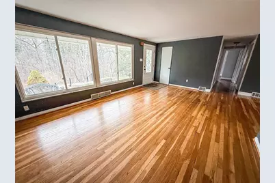 104 Lakewood Dr, Center Township, PA 16001 - Photo 9