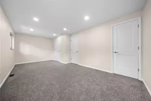 26 Seneca Rd, Bethel Park, PA 15241 - Photo 17