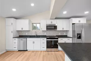 26 Seneca Rd, Bethel Park, PA 15241 - Photo 5