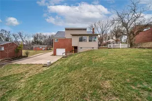 26 Seneca Rd, Bethel Park, PA 15241 - Photo 39