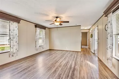 204 Castle Rd, Canton Township, PA 15301 - Photo 13