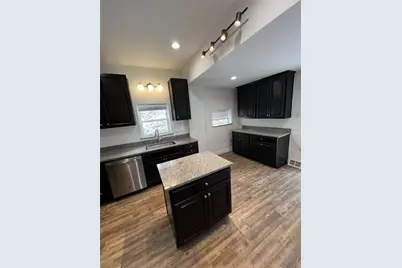 2604 Burham St, Pittsburgh, PA 15203 - Photo 9