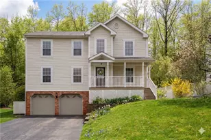 125 Shelbourne Dr, Moon/Crescent Twp, PA 15108 - Photo 3