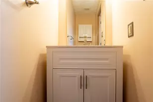 125 Shelbourne Dr, Moon/Crescent Twp, PA 15108 - Photo 9