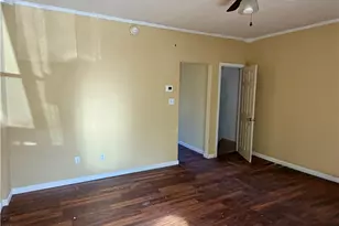 718 Sellers Ave, Jeannette, PA 15644 - Photo 3