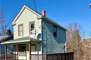 718 Sellers Ave, Jeannette, PA 15644 - Photo 1