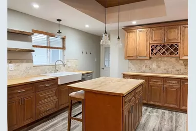 537 Blackhawk Rd, Chippewa Township, PA 15010 - Photo 5