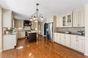 209 Farmcrest Dr, North Fayette, PA 15071 - Photo 9