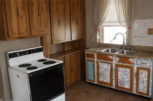 624 Kier St, Bell Township, PA 15680 - Photo 9