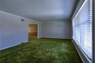 102 Shaker Heights Dr, Hopewell Township, PA 15001 - Photo 5