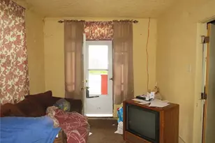 146 Wilker Ave, Aliquippa, PA 15001 - Photo 3