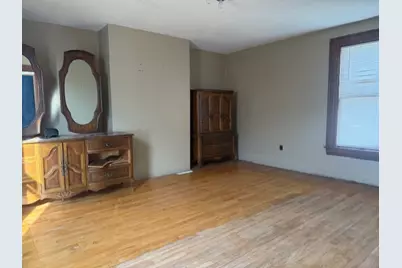 211 S Allen Ave, Donora, PA 15033 - Photo 9