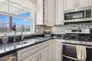 170 Sunrise Dr, Allegheny Township, PA 15656 - Photo 3